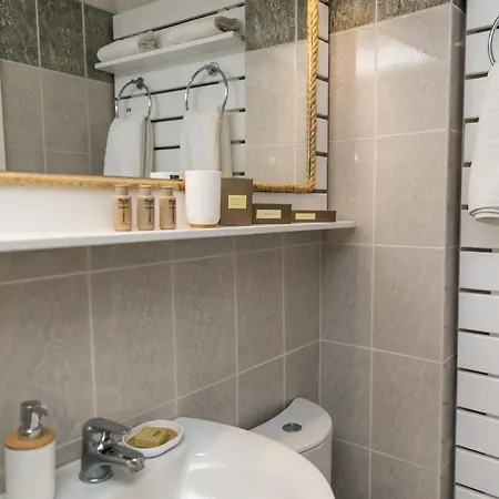 37 2 Heaven דירה