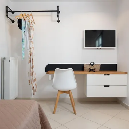 37 2 Heaven * Naxos City