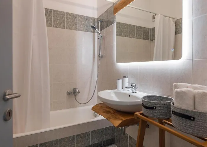 37 2 Heaven * Naxos City